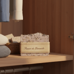 Sem vinagre nem produtos químicos fortes: como o sabonete resolve o mau cheiro do guarda-roupa