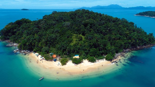 Natureza preservada e praias paradisíacas esperam por você nas ilhas mais belas de Paraty