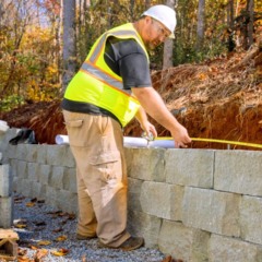 Planejamento detalhado ajuda a reduzir gastos invisíveis durante a obra.