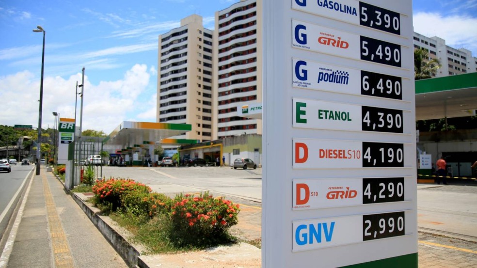 Álcool ou gasolina: aprenda a escolher o combustível mais vantajoso para seu carro flex no RJ Álcool ou gasolina: aprenda a escolher o combustível mais vantajoso para seu carro flex no RJ