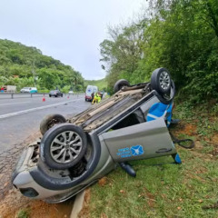 Carro da TFD capota a caminho do Rio: entenda o caso
