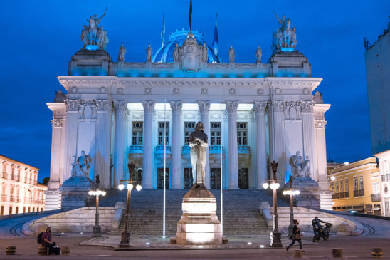 Opera&ccedil;&atilde;o impede ataques com bombas no Centro do Rio