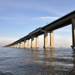 Dois incidentes causam retenções na Ponte Rio-Niterói