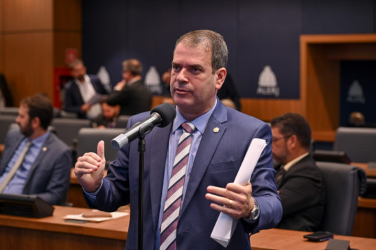 Projeto prev&ecirc; mudan&ccedil;a de nome da esta&ccedil;&atilde;o do Maracan&atilde; no Rio