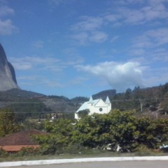Cidade serrana encanta com seu charme europeu, clima ameno e natureza deslumbrante