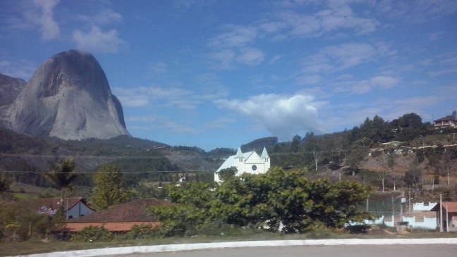 Cidade serrana encanta com seu charme europeu, clima ameno e natureza deslumbrante