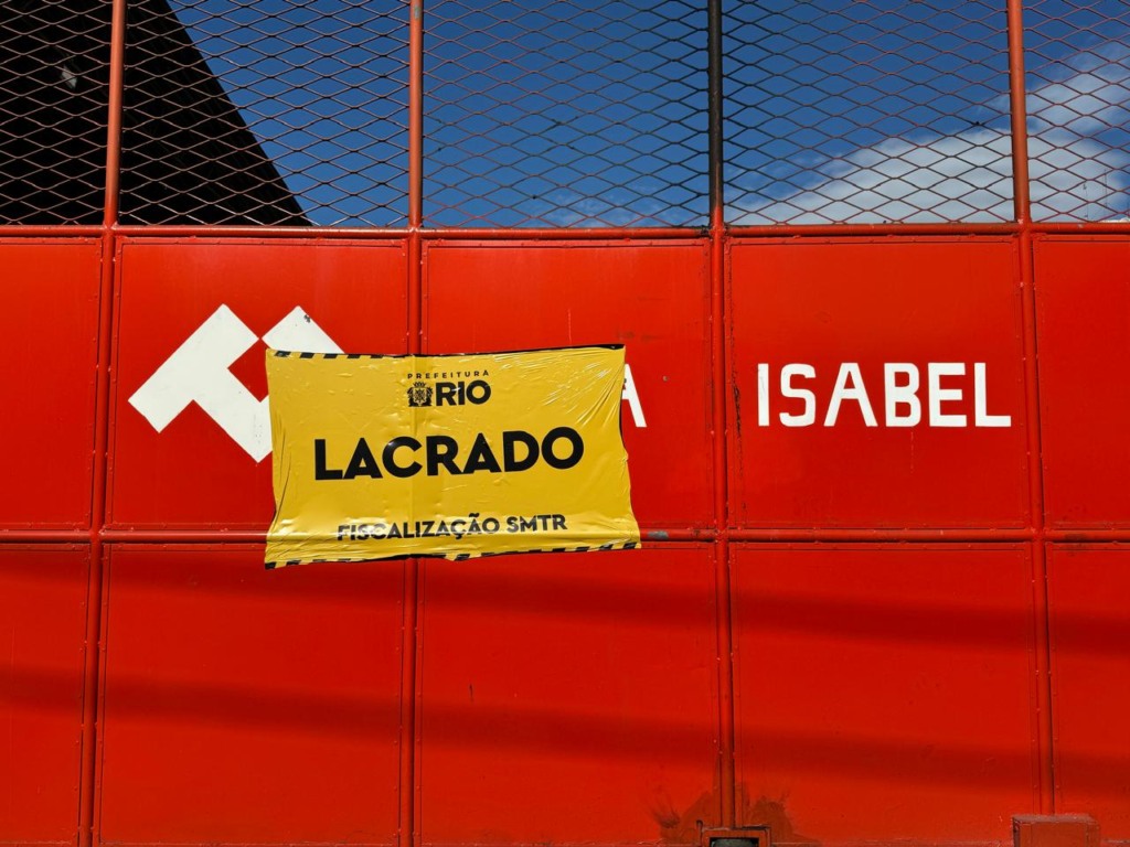 Ônibus das empresas Real e Vila Isabel Ônibus das empresas Real e Vila Isabel