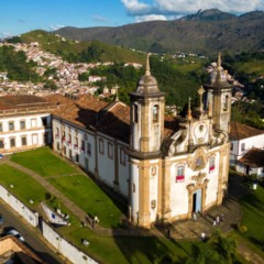 O que fazer em Ouro Preto: explore a arte barroca e a história da Vila Rica // Créditos: depositphotos.com / dabldy