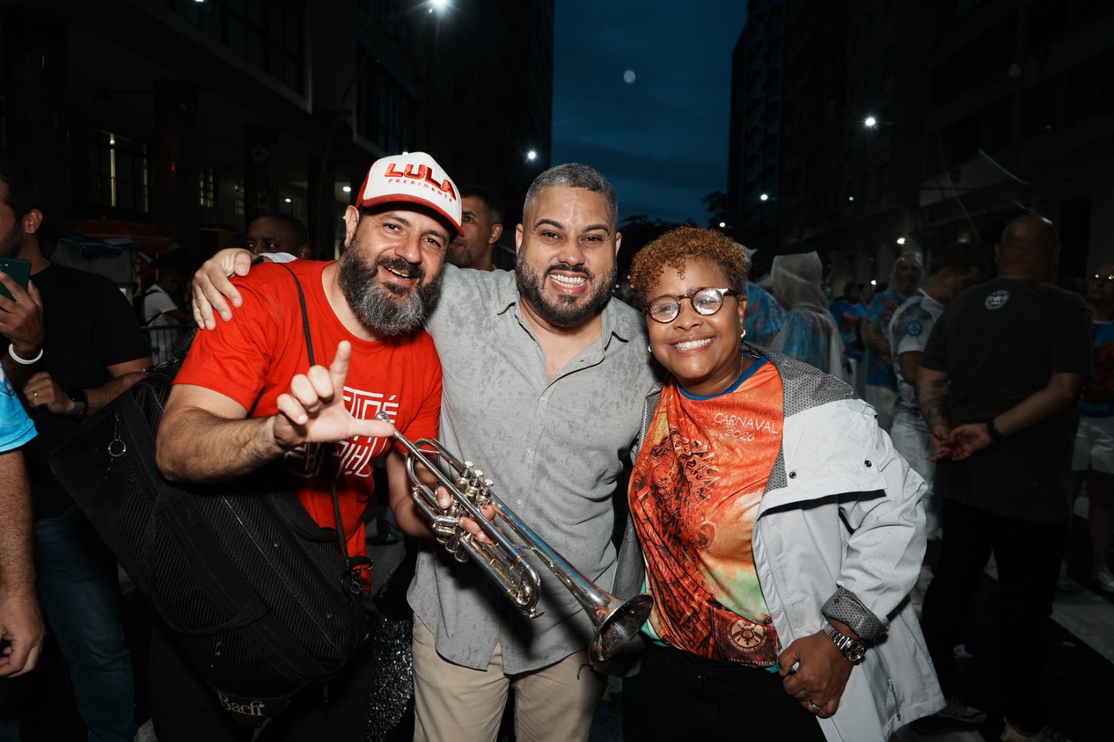 Verônica Lima entrega Medalha Tiradentes à Acadêmicos de Niterói