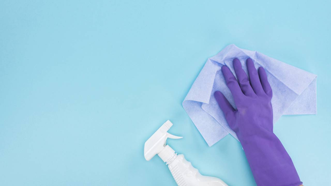 Misturar vinagre com detergente &eacute; uma pr&aacute;tica comum na limpeza dom&eacute;stica, mas nem sempre traz benef&iacute;cios.