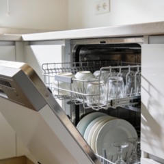 Quanto custa ter uma máquina de lavar louças e como ela afeta sua conta de luz?