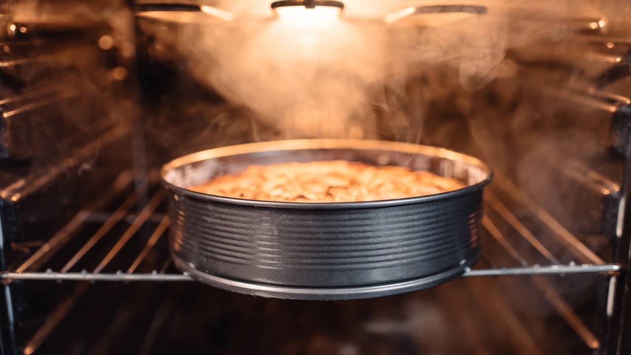 Bolo caseiro acompanha bem o caf&eacute; da tarde no dia a dia.