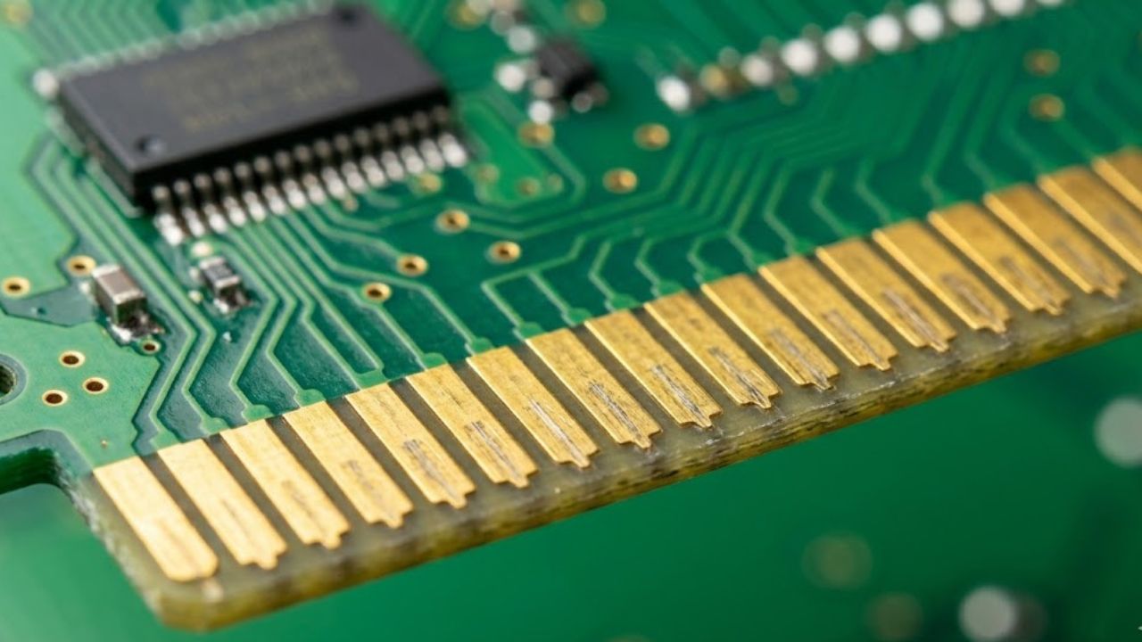 O pequeno cartucho que você joga fora e contém ouro de 18 quilates