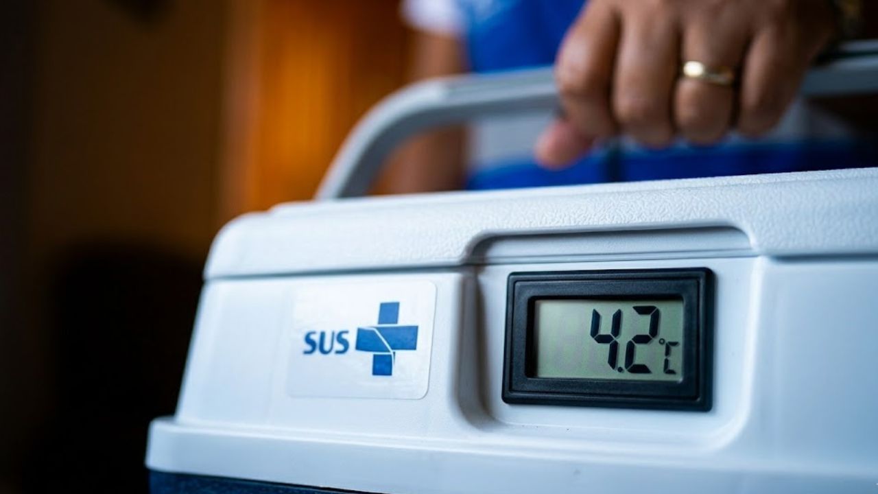 Sabia que o SUS leva a vacina até a sua casa? Veja quem tem direito ao serviço