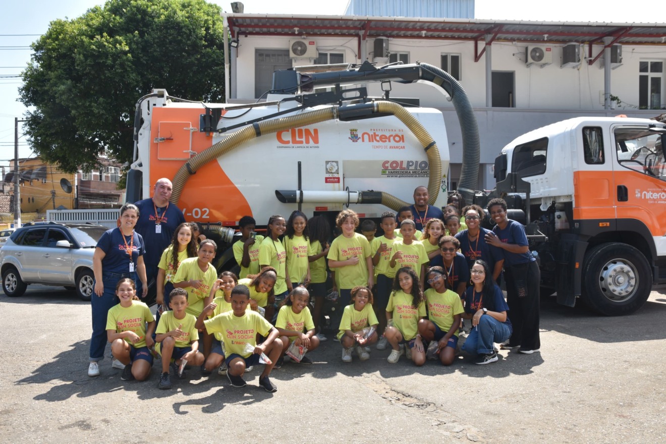 Crianças do Clin Social vivem manhã especial na sede da Clin