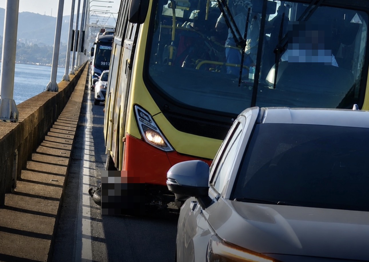 Motociclista morre após grave acidente na Ponte Rio-Niterói